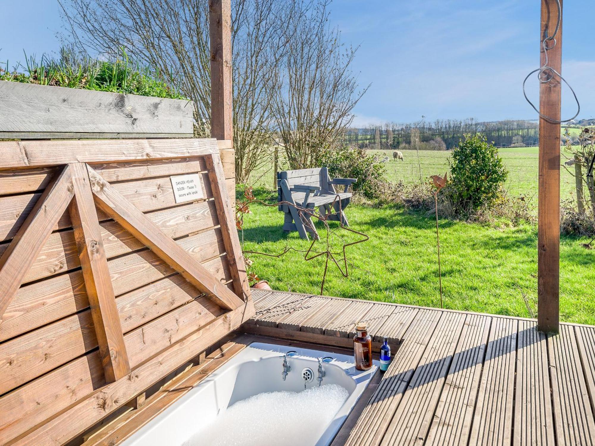 Marilyn Meadows Villa St Weonards Exteriör bild